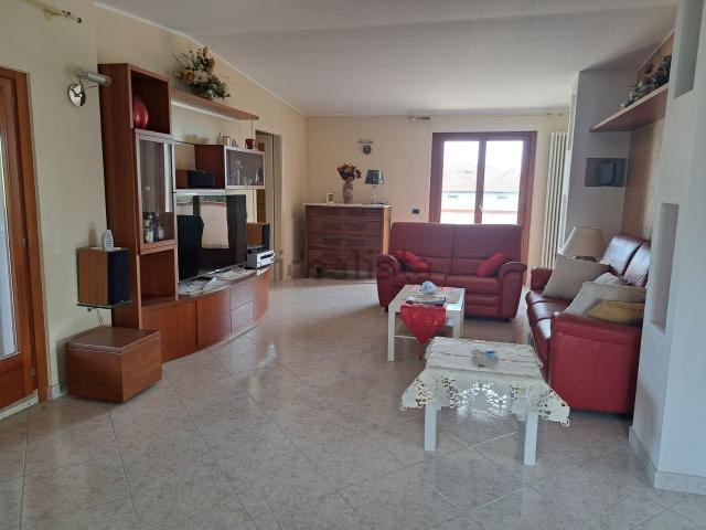 Appartamento in vendita di 130 m² in Via XXIV Maggio