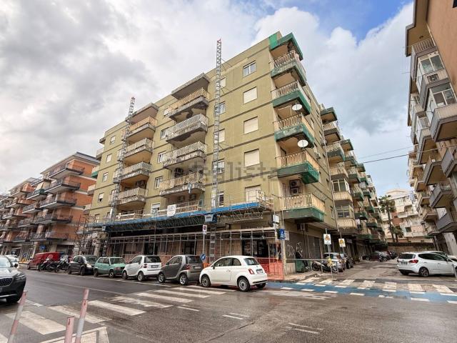 Appartamento in vendita di 130 m² in Viale Tica
