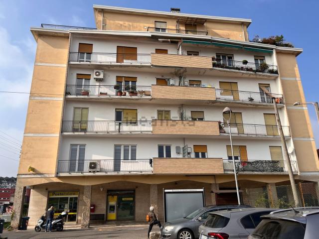 Appartamento in vendita di 130 m² in Viale Torino, 16