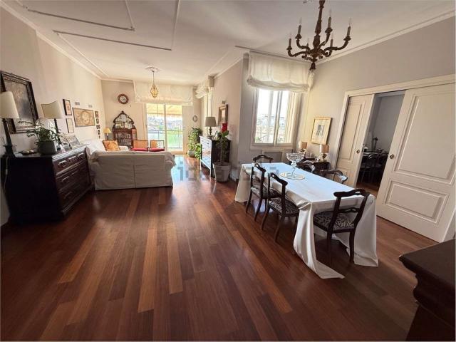 Appartamento in vendita di 130 m² in Viale Trento Trieste