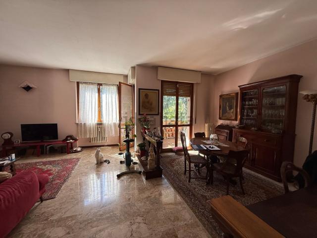 Appartamento in vendita di 130 m² in Viale Antonio Gramsci, 14