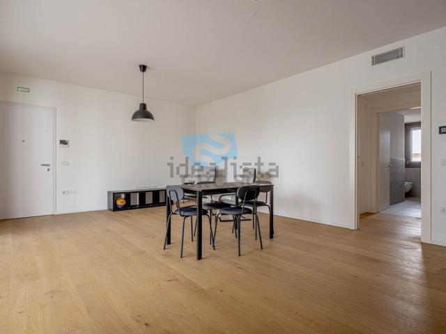 Appartamento in vendita di 130 m² in Viale Brigata Marche