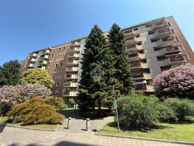 Appartamento in vendita di 130 m² in Viale Ca&apos  Granda, 2