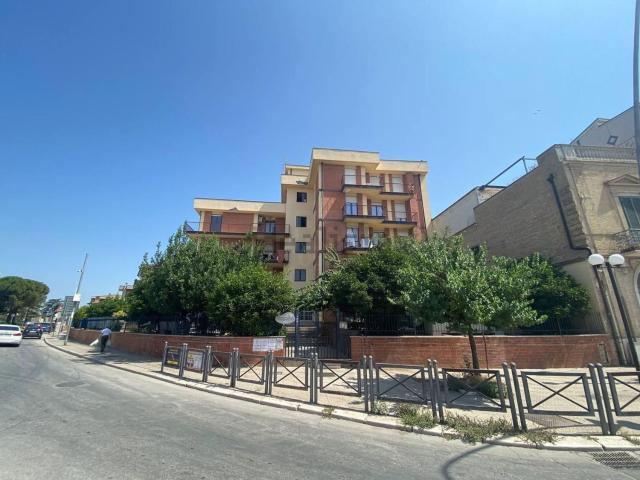 Appartamento in vendita di 130 m² in Viale Checchia Rispoli
