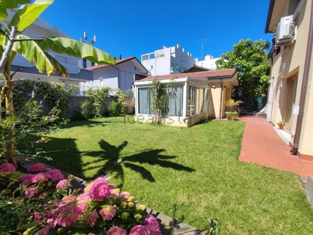 Appartamento in vendita di 130 m² in Viale Cimarosa, 30