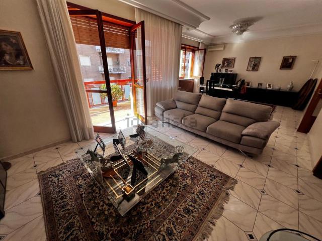 Appartamento in vendita di 130 m² in Viale Colli Aminei, 36