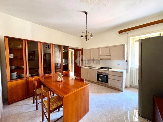 Appartamento in vendita di 130 m² in Viale Dante, 88
