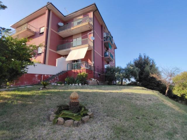 Appartamento in vendita di 130 m² in Viale di Montecastello, 16
