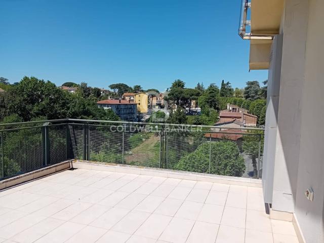 Appartamento in vendita di 130 m² in Viale G. Marconi, 19