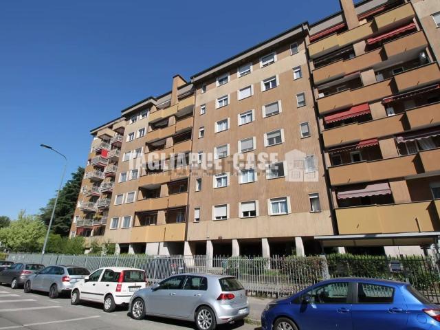 Appartamento in vendita di 130 m² in Viale Giovanni Suzzani, 290