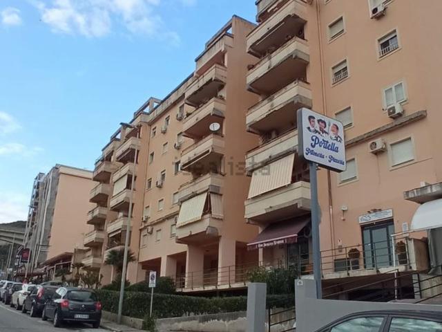 Appartamento in vendita di 130 m² in Viale Giostra, 126
