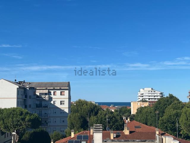 Appartamento in vendita di 130 m² in Viale Giuliano Vanzolini