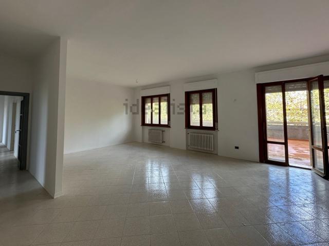 Appartamento in vendita di 130 m² in Viale Guglielmo Marconi