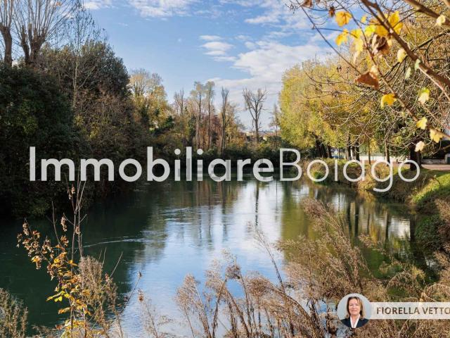 Appartamento in vendita di 130 m² in Viale IV Novembre, 80