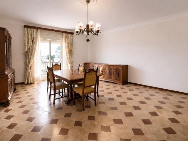 Appartamento in vendita di 130 m² in Viale Leonardo Sciascia
