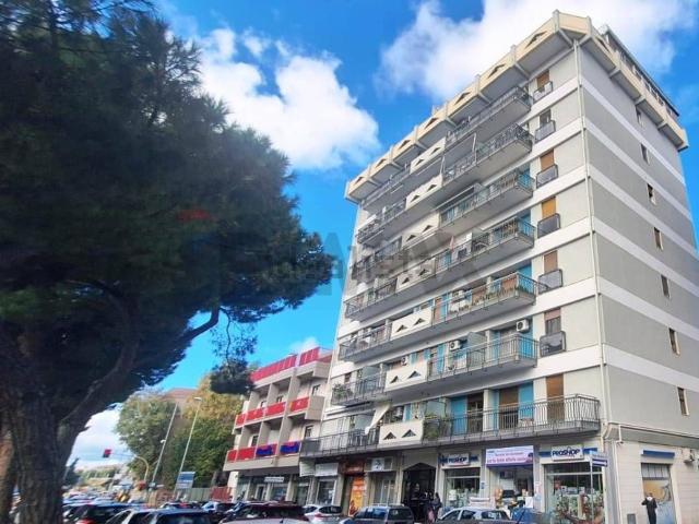 Appartamento in vendita di 130 m² in Viale Papa Giovanni XXIII, 247