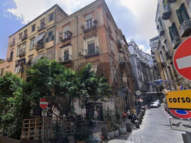 Appartamento in vendita di 130 m² in Vico Mondragone, 20