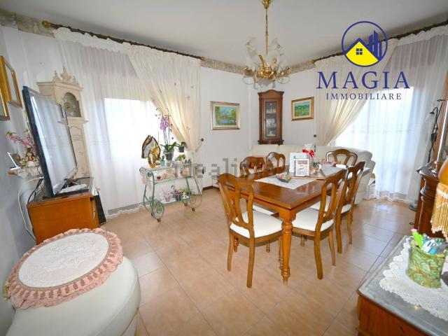 Appartamento in vendita di 130 m² in Contrada Treazzano, 15