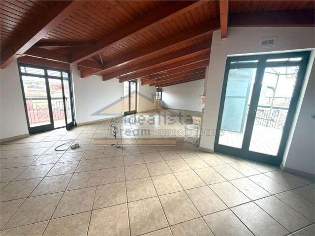 Appartamento in vendita di 130 m² in Corso Campano, 76