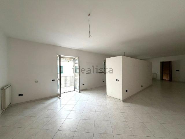 Appartamento in vendita di 130 m² in Corso Secondigliano, 337