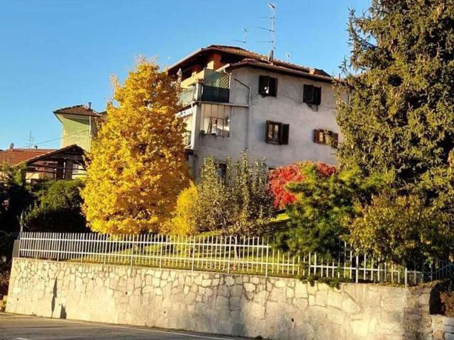 Appartamento in vendita di 130 m² in Frazione Crosa, 10
