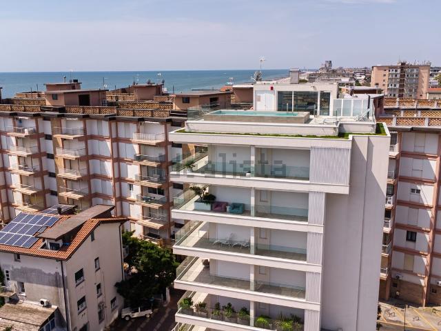 Appartamento in vendita di 130 m² in Largo Centro Commerciale, 36