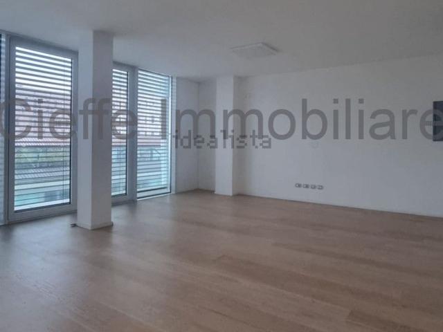 Appartamento in vendita di 130 m² in Largo Europa
