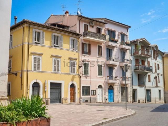 Appartamento in vendita di 130 m² in Largo Liberotto Liberotti