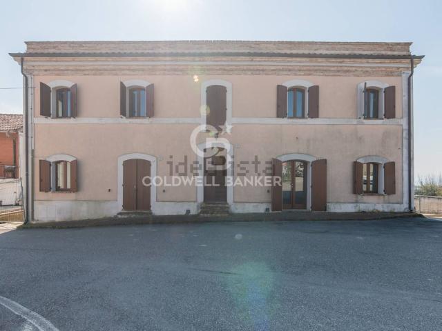 Appartamento in vendita di 130 m² in Piazza Giardini Raffaello Sanzio, 17