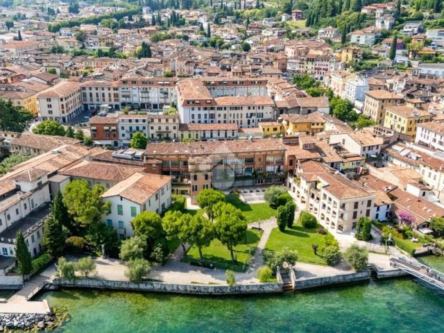 Appartamento in vendita di 130 m² in Piazza Sergio Bresciani