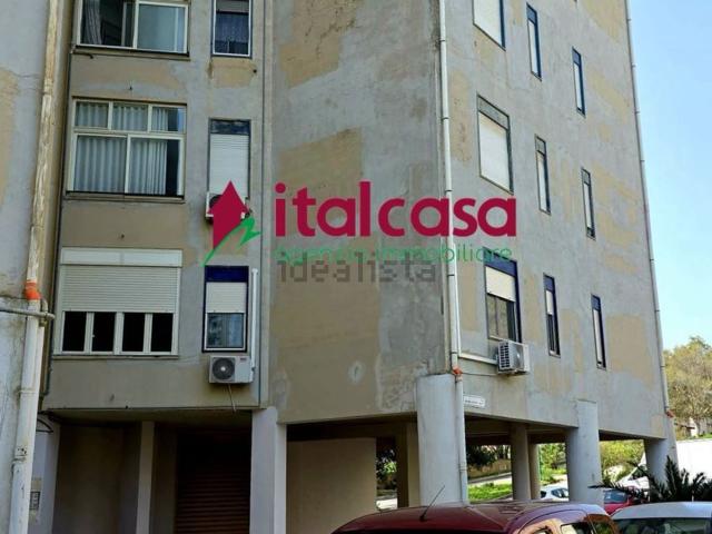 Appartamento in vendita di 130 m² in Piazza Vincenzo Savatteri Castelli