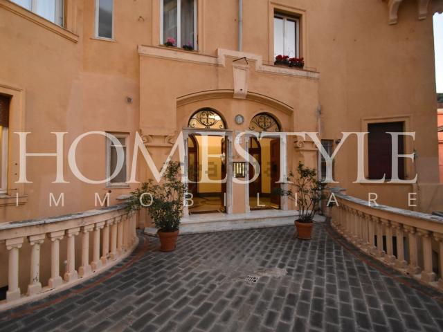 Appartamento in vendita di 130 m² in Salita Inferiore di Sant&apos Anna
