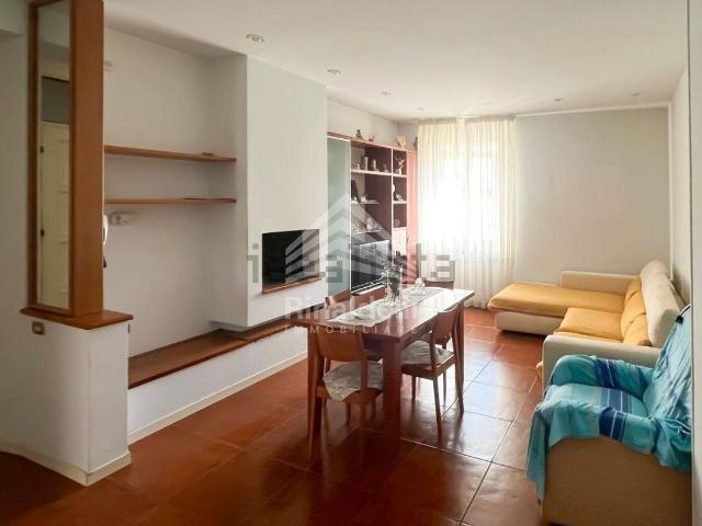 Appartamento in vendita di 130 m² in Strada Cascinare, 4467