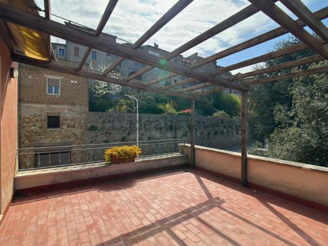 Appartamento in vendita di 130 m² in Strada Statale71