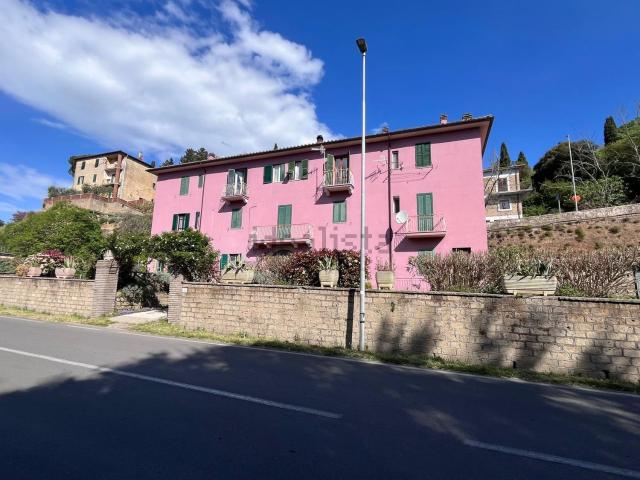 Appartamento in vendita di 130 m² in Strada Provinciale Pitigliano Santa Fiora, 54