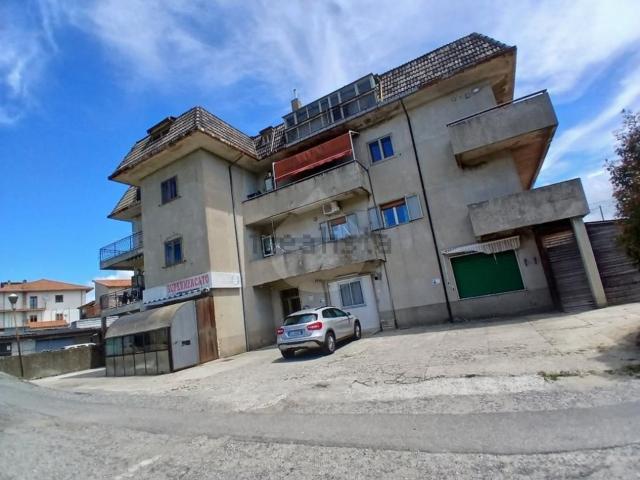Appartamento in vendita di 131 m² in Traversa I&apos  Via Viali, 10