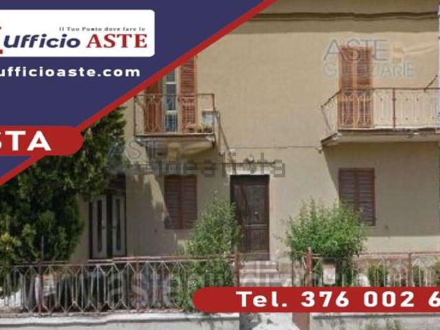 Appartamento in vendita di 131 m² in Via Calabria, 109