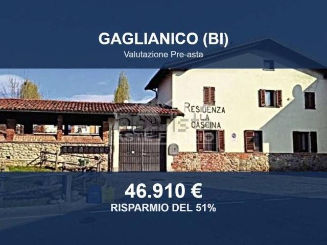 Appartamento in vendita di 131 m² in Via Carlo Felice Trossi, 144