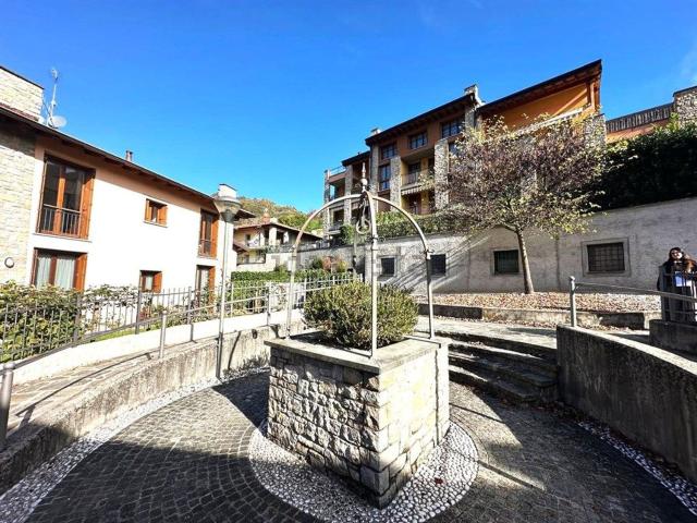 Appartamento in vendita di 131 m² in Via Casarola