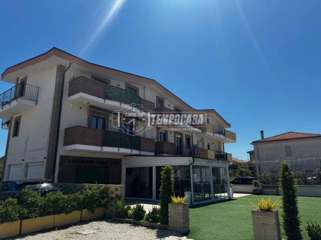 Appartamento in vendita di 131 m² in Via Antonella D&apos Aquino, 51