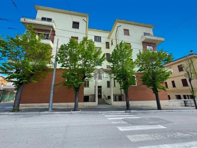 Appartamento in vendita di 131 m² in Via Alessandro Valignani, 69