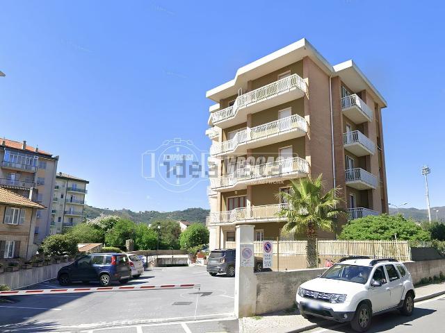 Appartamento in vendita di 131 m² in Via G. Bove, 14