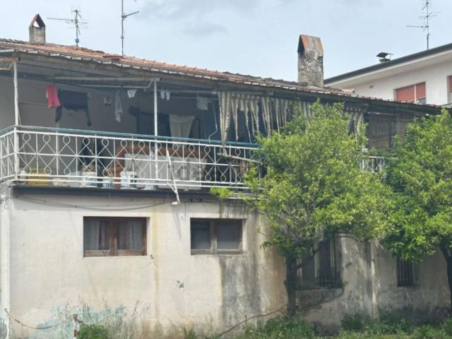 Appartamento in vendita di 131 m² in Via G. Garibaldi