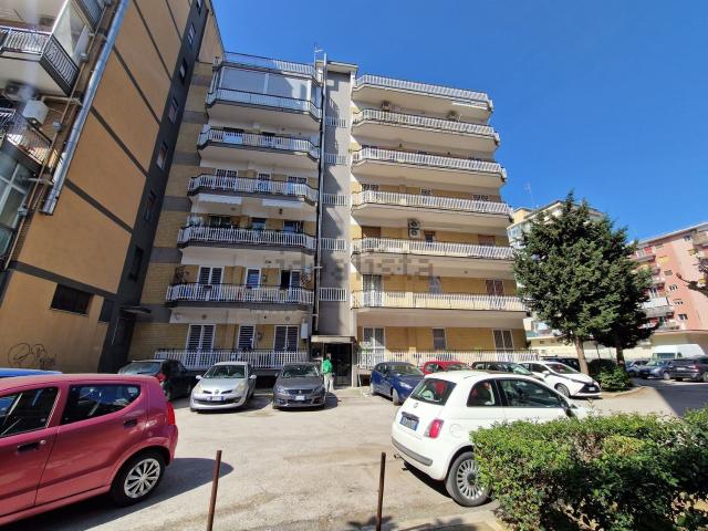 Appartamento in vendita di 131 m² in Via Giuseppe Pavoncelli, 133