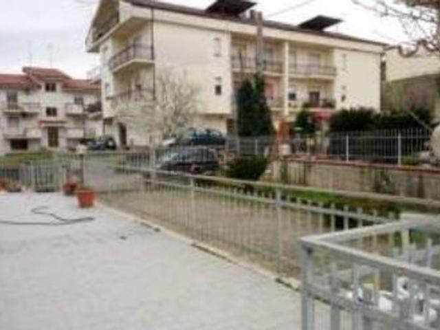Appartamento in vendita di 131 m² in Via Giacomo Matteotti