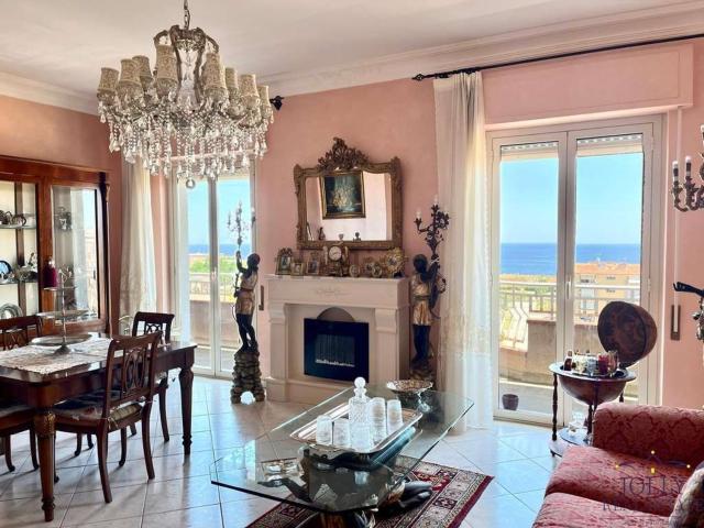 Appartamento in vendita di 131 m² in Via Grotta Santa
