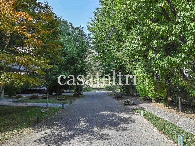 Appartamento in vendita di 131 m² in Via Damiano Chiesa, 16