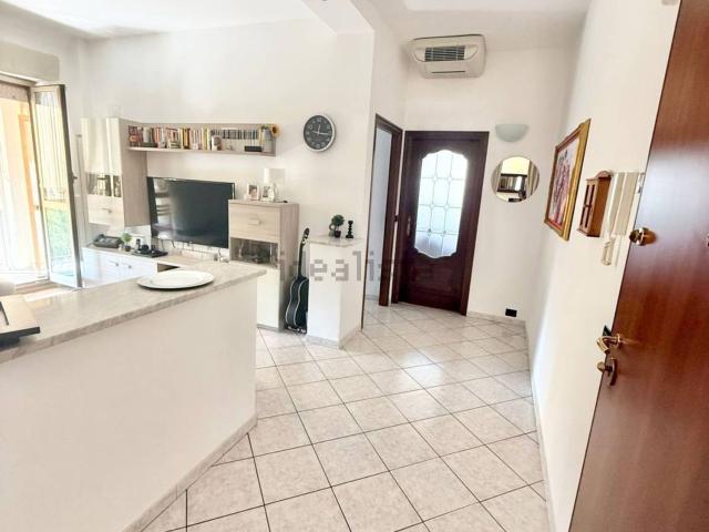 Appartamento in vendita di 131 m² in Via degli Ulivi, 14