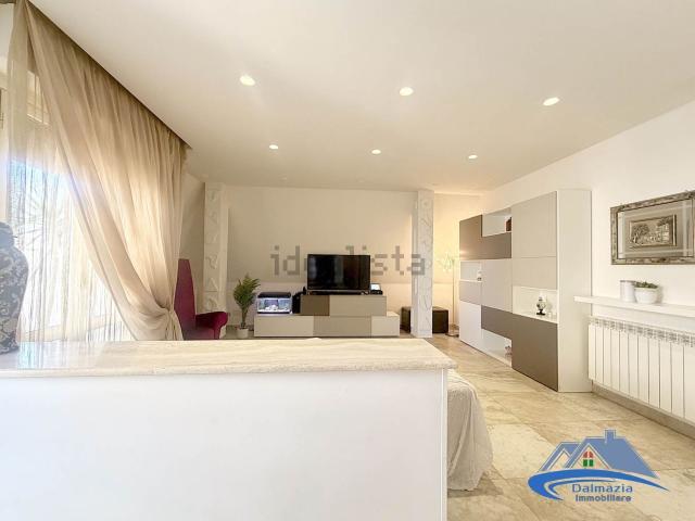Appartamento in vendita di 131 m² in Via del Mandorlo, 7