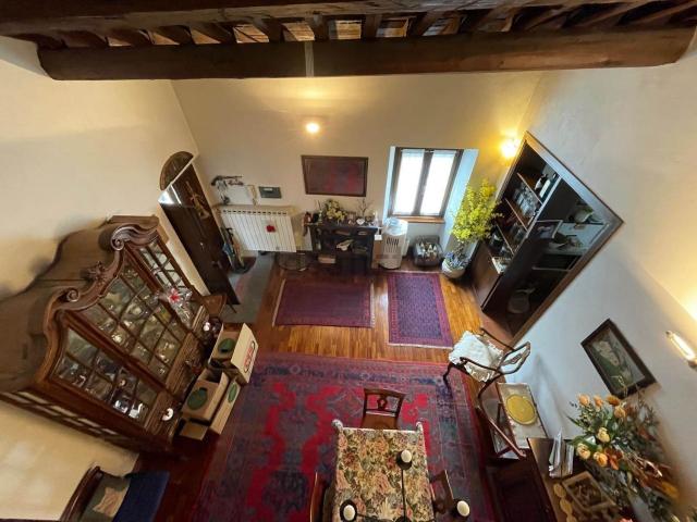 Appartamento in vendita di 131 m² in Via del Giglio, 2